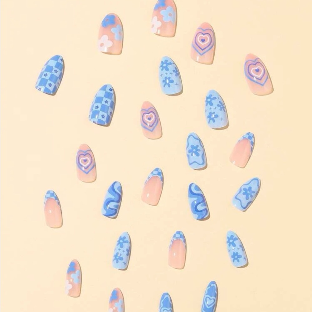 24pc Nail Set ๐
- Picture 3 of 4